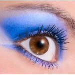 How to Wear Neon Blue Eyeshdow